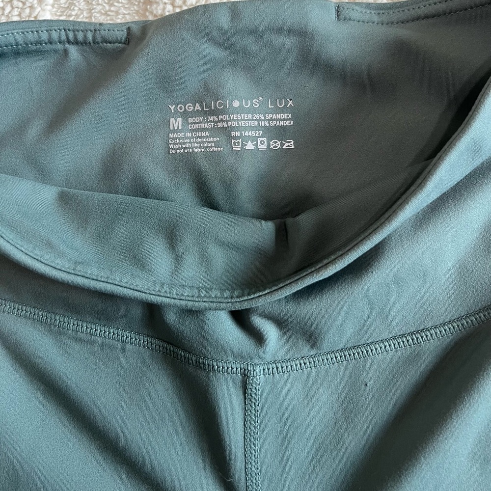 Yogalicious And New Balance Yoga Pants Bundle Size Medium - Picture 4 of 9
